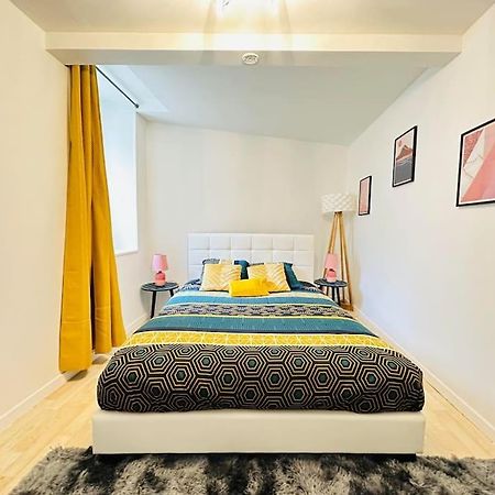 Appartement Confidentiel Laon Esterno foto